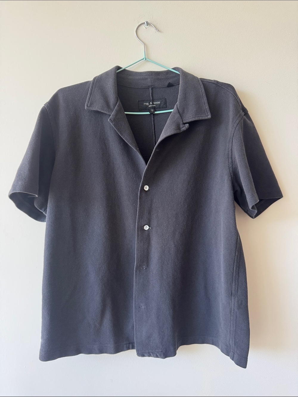 rag & bone Men's Short Sleeve Button Polo in Charcoal